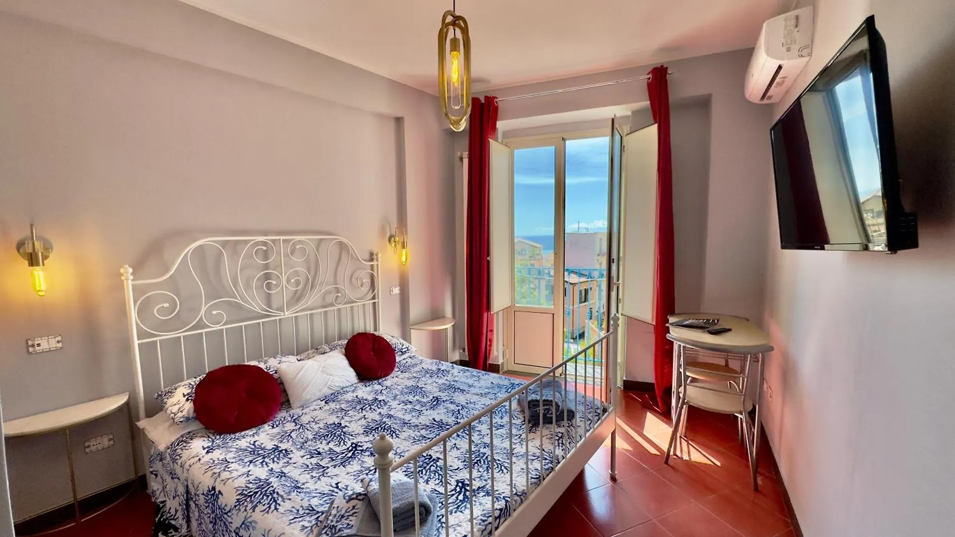 Taorminas Sun Central Boutique Guesthouse & Suites 3*, Taormina Italy